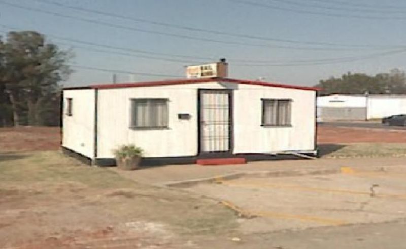 File:Mitchell Bonding Company.JPG