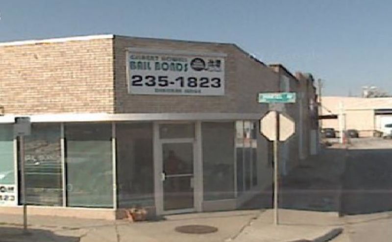 File:Gilbert Howell Bail Bonds.JPG