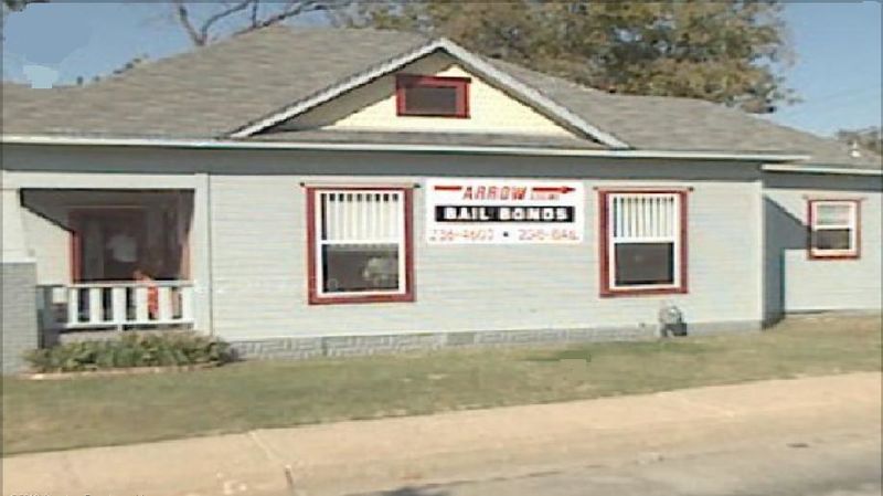 File:Mcentire Sharon Lee Bail Bonds.JPG