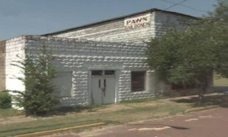 File:Dan's Pawn & Bail Bond.JPG